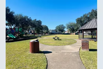 8903 N Deer Meadow Drive, Houston, TX 77071 - Photo 25