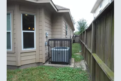 8012 Fountain Street, Houston, TX 77051 - Photo 21