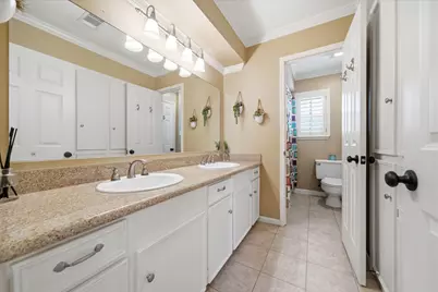 8307 Creekstone Circle, Houston, TX 77055 - Photo 19