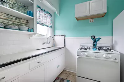 1301 14th Street, Galveston, TX 77550 - Photo 29