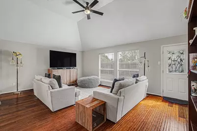 8202 Prairie Wind Lane, Houston, TX 77040 - Photo 5