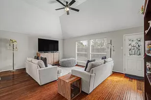 8202 Prairie Wind Ln, Houston, TX 77040 - Photo 5