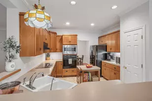 1007 Falcon Cir, College Station, TX 77845 - Photo 11