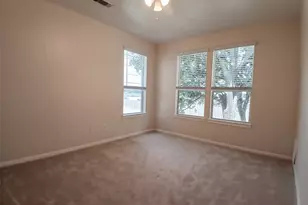9230 Rouge Cir, Houston, TX 77063 - Photo 5