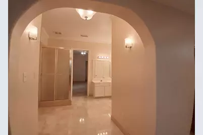 9230 Rouge Circle, Houston, TX 77063 - Photo 7