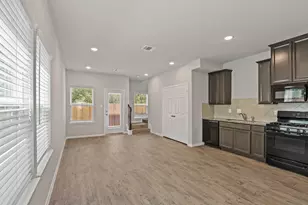 13511 Axel Ln, Houston, TX 77047 - Photo 3