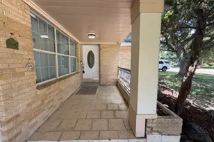 402 Dunwick Ln, Pasadena, TX 77502 - Photo 3