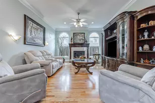 319 W 10th St, Houston, TX 77008 - Photo 7