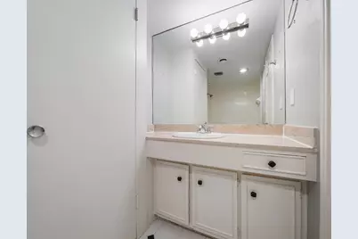 656 S Ripple Creek Drive #656, Houston, TX 77057 - Photo 19