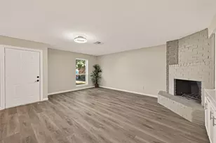 4450 Yupon Ridge Dr, Houston, TX 77072 - Photo 7