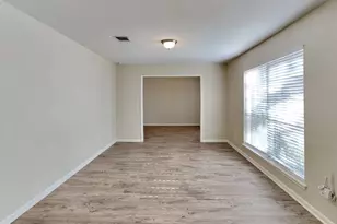 105 St Andrews Dr, Friendswood, TX 77546 - Photo 9