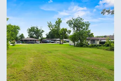 10425 N Oswego Street, Houston, TX 77029 - Photo 3