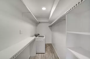 4643 Wild Indigo St, Houston, TX 77027 - Photo 13