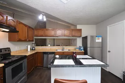 10102 Barmont Drive, La Porte, TX 77571 - Photo 3