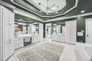 223 Heritage Oaks Ln, Houston, TX 77024 - Photo 19