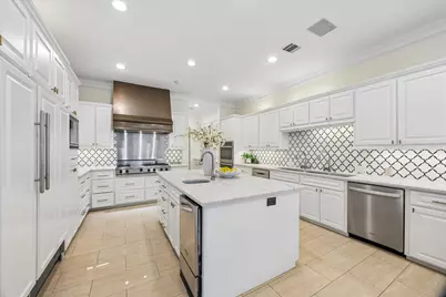 223 Heritage Oaks Lane, Houston, TX 77024 - Photo 13