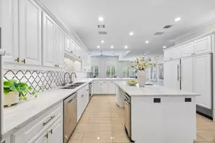 223 Heritage Oaks Ln, Houston, TX 77024 - Photo 7