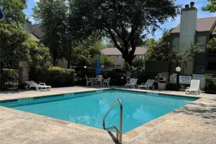 10049 Westpark Dr, Houston, TX 77042 - Photo 9