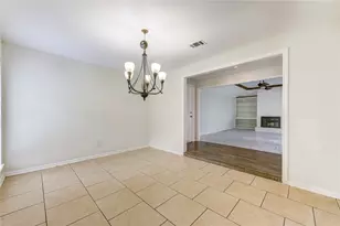 8107 Durklyn Ln, Houston, TX 77070 - Photo 5