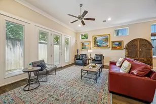 1206 Welch St, Houston, TX 77006 - Photo 9