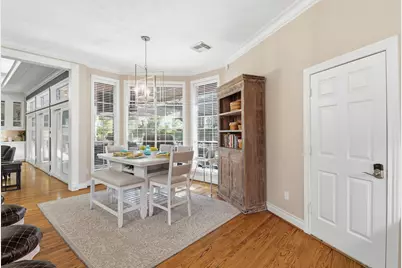 2318 Pinefield Lane, Houston, TX 77063 - Photo 11