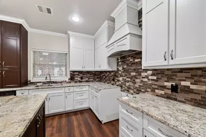 213 W Jackson Avenue, Pasadena, TX 77506 - Photo 13