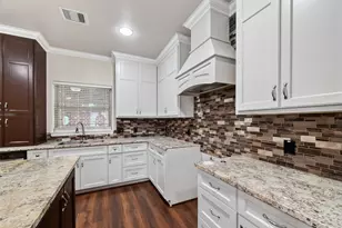 213 W Jackson Ave, Pasadena, TX 77506 - Photo 13