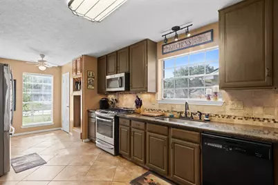 611 Woodlake Circle, Sugar Land, TX 77498 - Photo 13