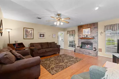 611 Woodlake Circle, Sugar Land, TX 77498 - Photo 3