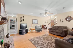 611 Woodlake Cir, Sugar Land, TX 77498 - Photo 11