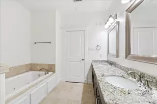 830 W 19th St, Houston, TX 77008 - Photo 21