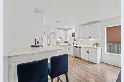 4520 Sharon Street, Houston, TX 77020 - Photo 3