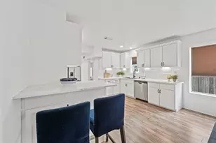 4520 Sharon St, Houston, TX 77020 - Photo 3