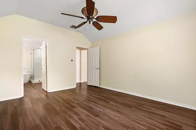 27 Queenscliff Circle, The Woodlands, TX 77382 - Photo 17