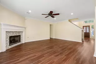 27 Queenscliff Circle, The Woodlands, TX 77382 - Photo 9