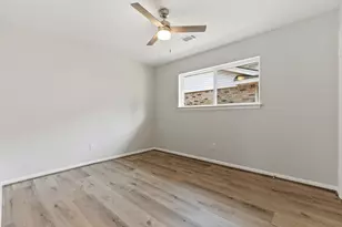 9326 Meadowbriar Ln, Houston, TX 77063 - Photo 31