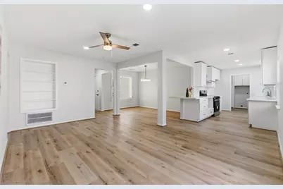 9326 Meadowbriar Lane, Houston, TX 77063 - Photo 11