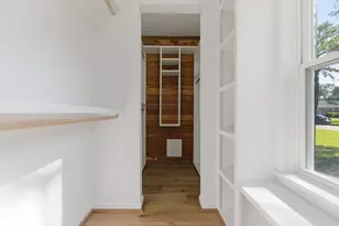 9326 Meadowbriar Ln, Houston, TX 77063 - Photo 23