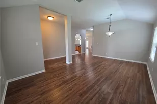 2108 Goldfinch Ln, League City, TX 77573 - Photo 3