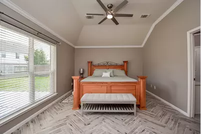 7915 Fall Hollow Drive, Houston, TX 77041 - Photo 27