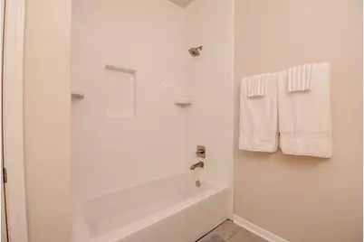7915 Fall Hollow Drive, Houston, TX 77041 - Photo 25