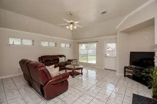 7915 Fall Hollow Dr, Houston, TX 77041 - Photo 23