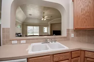 7915 Fall Hollow Dr, Houston, TX 77041 - Photo 17