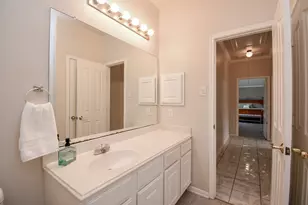7915 Fall Hollow Dr, Houston, TX 77041 - Photo 25