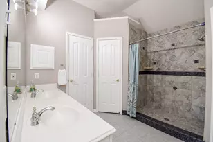 7915 Fall Hollow Dr, Houston, TX 77041 - Photo 31