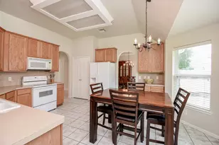 7915 Fall Hollow Dr, Houston, TX 77041 - Photo 15