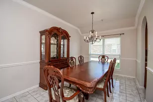 7915 Fall Hollow Dr, Houston, TX 77041 - Photo 11