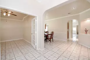 7915 Fall Hollow Dr, Houston, TX 77041 - Photo 9