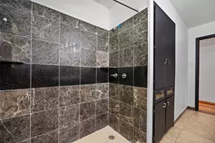 13909 Kershaw St, Houston, TX 77037 - Photo 21