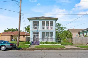 1014 31st St, Galveston, TX 77550 - Photo 1